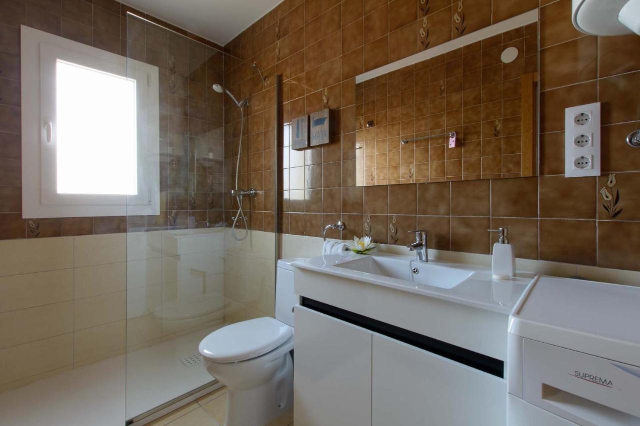 Apartaments La Pertusa 2O Corca  Kültér fotó