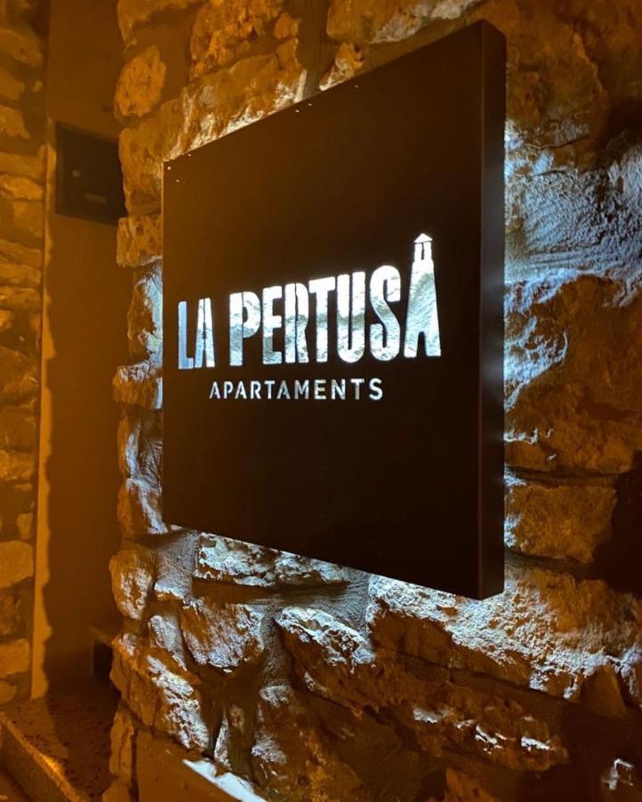 Apartaments La Pertusa 2O Corca  Kültér fotó