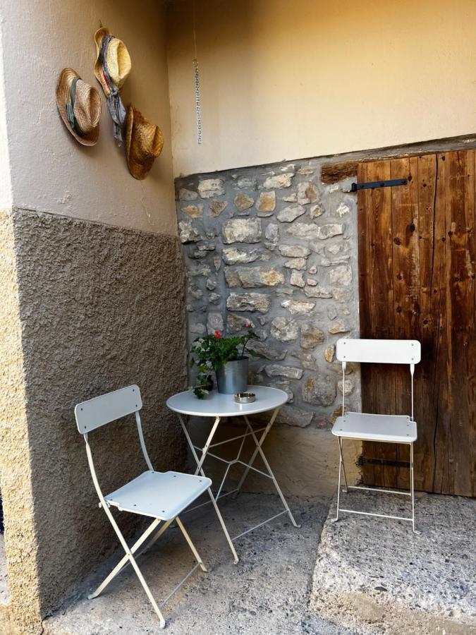 Apartaments La Pertusa 2O Corca  Kültér fotó